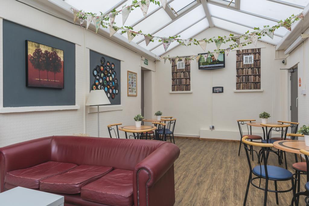 Albergue Nomad Backpacker Cardiff Exterior foto
